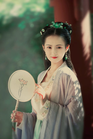 翁与小莹高潮24章